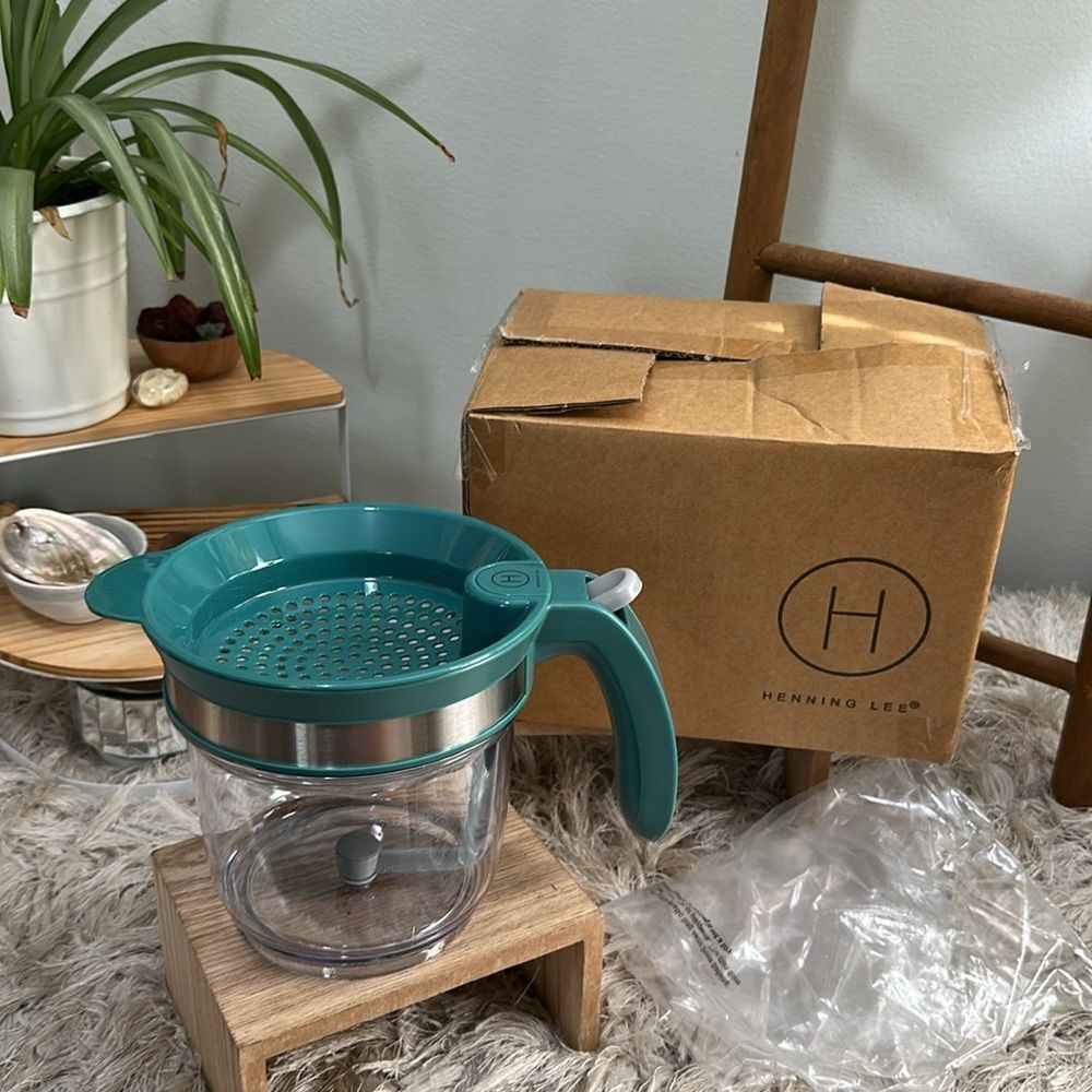 Henning Lee 4-Cup Gravy & Fat
Separator Brand New